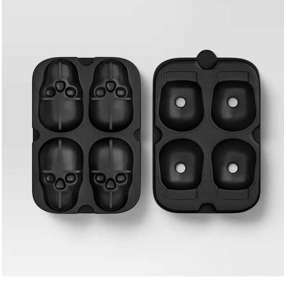 NWT Set of 2 Threshold Halloween Silicone Ice Tray Sets, Skulls & Pumpkins - Picture 3 of 3